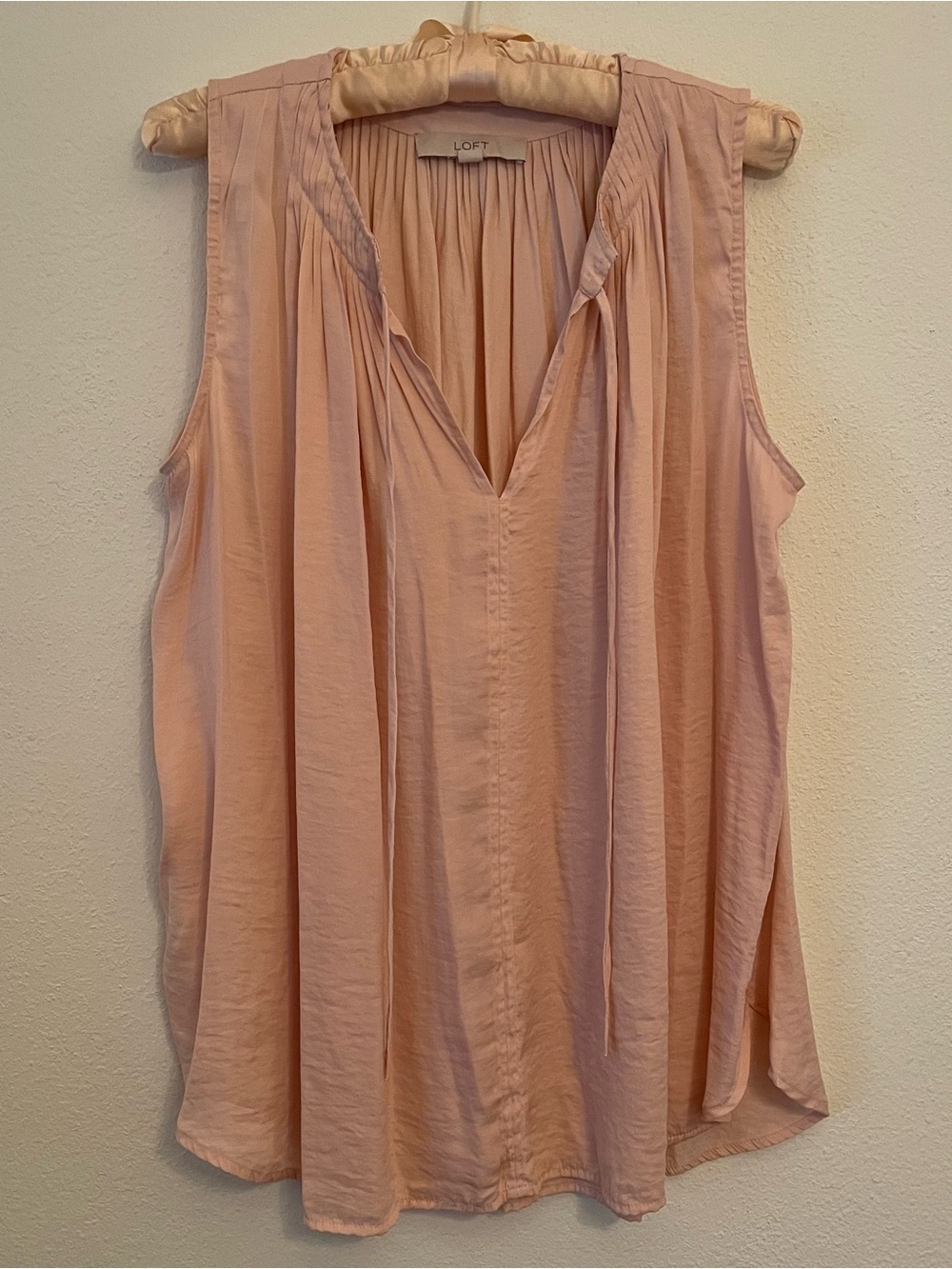 Vintage Loft Women’s Sleeveless Top M Pale Pink Blush Flowy V-Neck